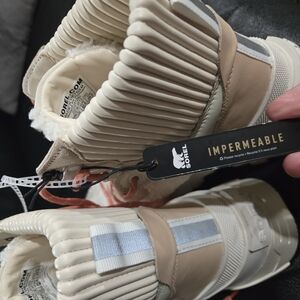Sorel Impermeable Beige and Cream Boots